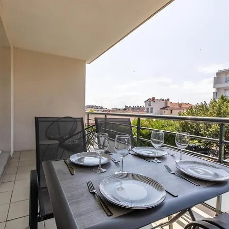 Le Clos Fleuri F3 Terrasse & Garage 아파트