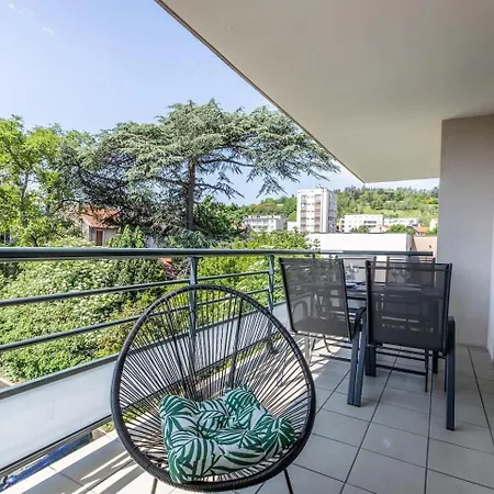 Le Clos Fleuri F3 Terrasse & Garage Apartment